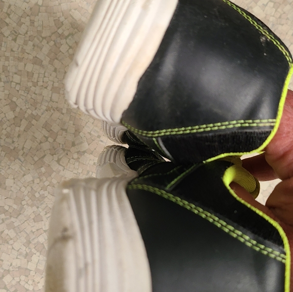 Boys runners - Picture 9 of 9